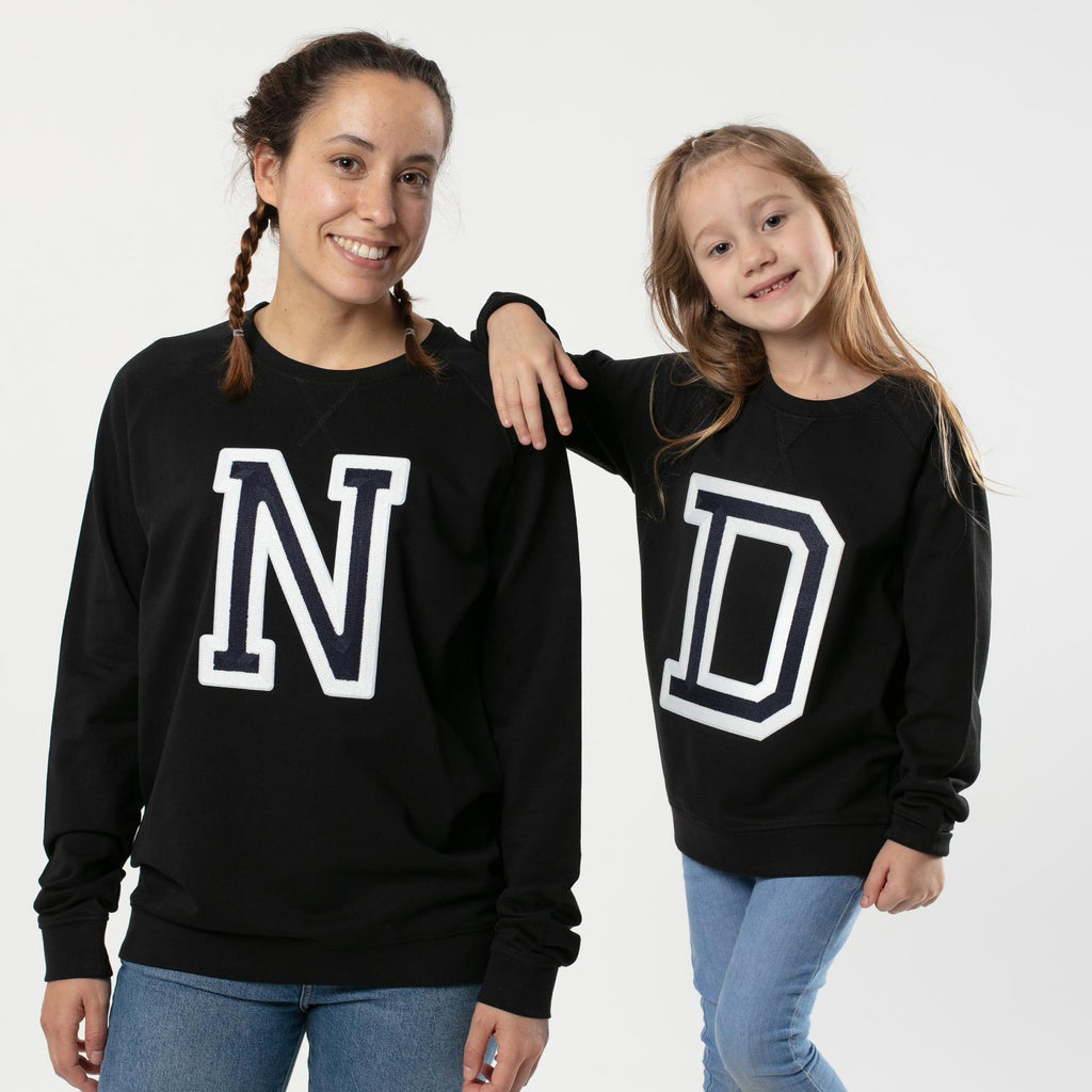 Sudadera negra iniciales sport